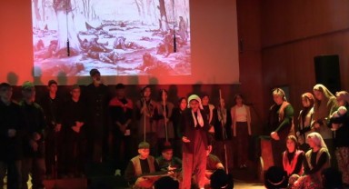 Öğrencilerin gösterisi büyük alkış topladı