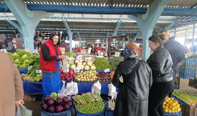 Pazarda bayram yoğunluğu