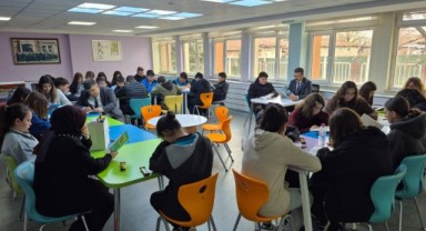 Sait Faik’in eserleri Lalapaşa’da öğrencilerle buluştu