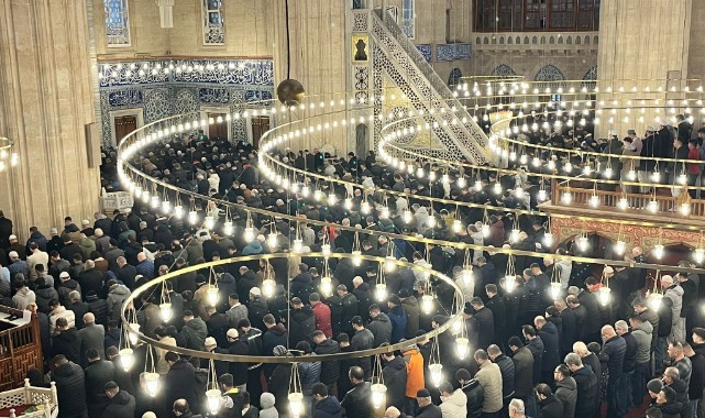 Selimiye Camii bayramda doldu taştı