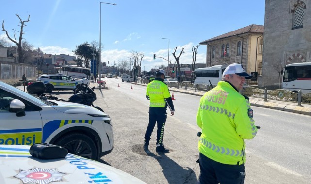 Sürücülere trafik kuralları hatırlatıldı
