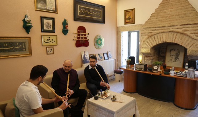 Tarihi Mevlevihane için neyzen yetiştiriyor