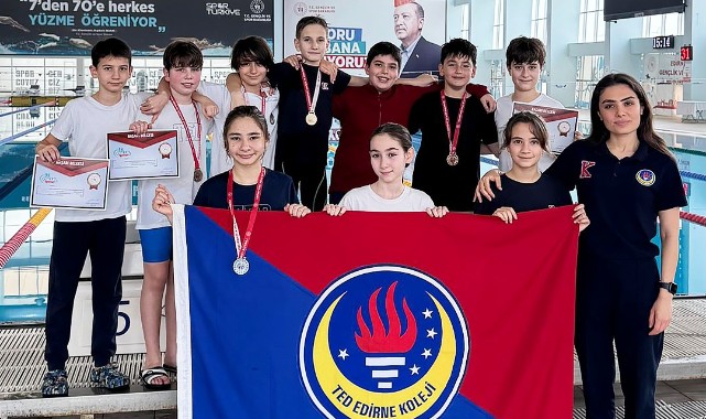 TED Edirne Koleji öğrencilerinden yüzmede büyük başarı