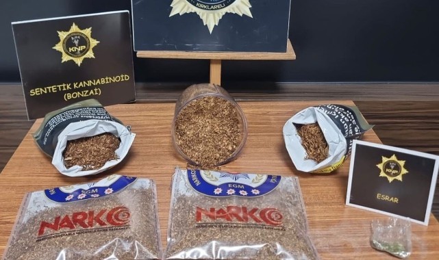 Uyuşturucu ticareti yaptığı iddiasıyla 2 zanlı tutuklandı