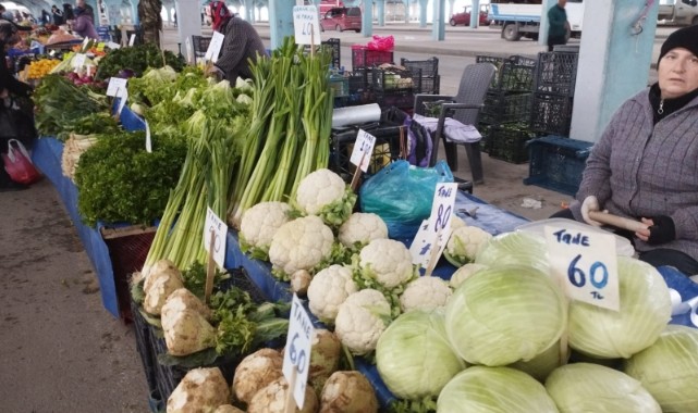 Yerli ürünler tezgahta