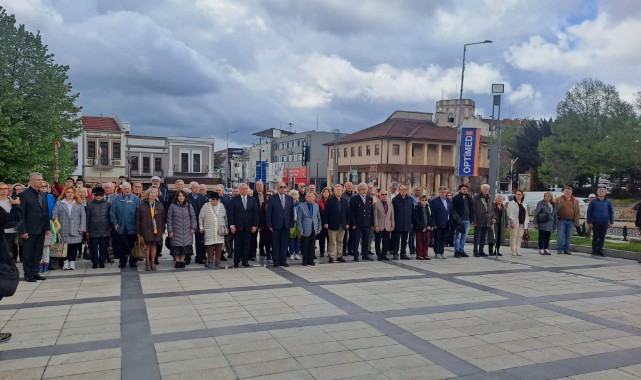 169 yıllık köklü tarihe sahip Edirne Lisesi’nin kuruluş yıl dönümünü kutlandı