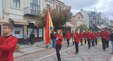 169 yıllık köklü tarihe sahip Edirne Lisesi’nin kuruluş yıl dönümünü kutlandı
