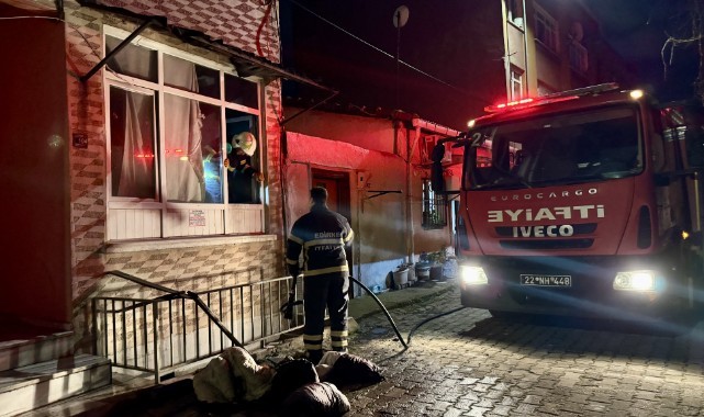 Apartman dairesinde yangın