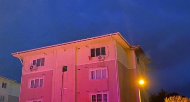 Apartman yangını paniğe neden oldu