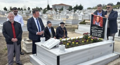 Bahri Dinar kabri başında anıldı