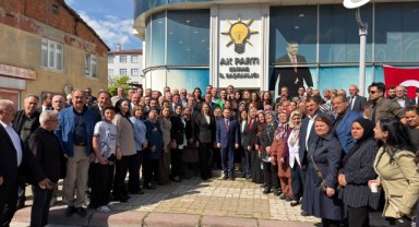 Bakan Gürlek, AK Parti Edirne İl Başkanlığı'nı ziyaret etti