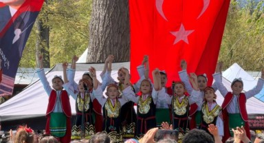 Balkanlar’dan gelen öğrenciler kültürlerini sahneye taşıdı
