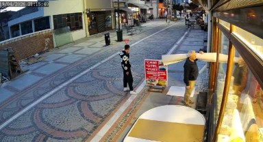 Başıboş köpeğin saldırdığı genç kolundan yaralandı