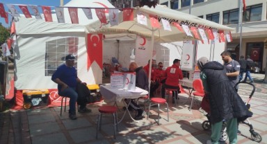 Bayram tatilinde çarşı doldu, kan bağışına ilgi arttı