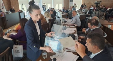 Belediye toplu taşımaya zammı görüşüyor