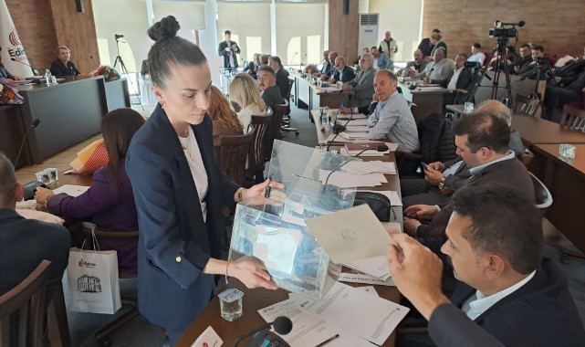 Belediye toplu taşımaya zammı görüşüyor