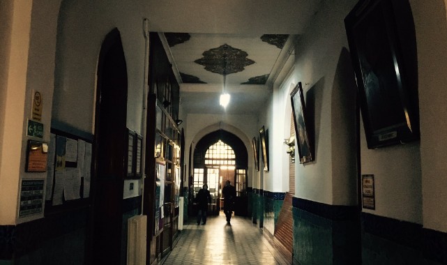 Bir asrı aşan tarihi yapı, halk eğitim merkezi geçmişe tanıklık ediyor