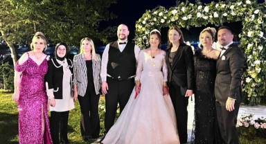 Dr. Gül Ailesinin mutlu günü