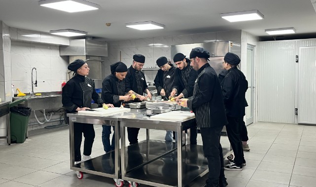 Edirne’de aşçılık kursuna uluslararası istihdam fırsatı