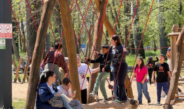 Edirneliler 23 Nisan’da Millet Bahçesi’ne akın etti