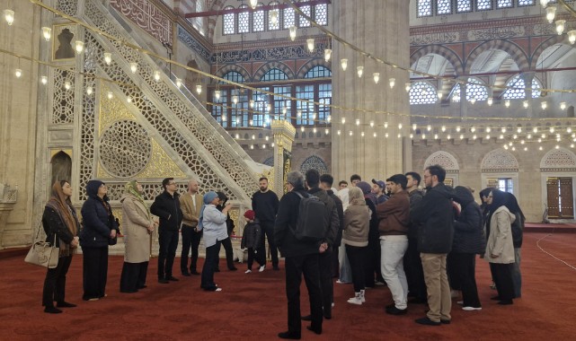 Genç mimar adayları Mimar Sinan’ı andı