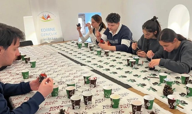 Gençler doğadan ilham alarak sanatla buluştu