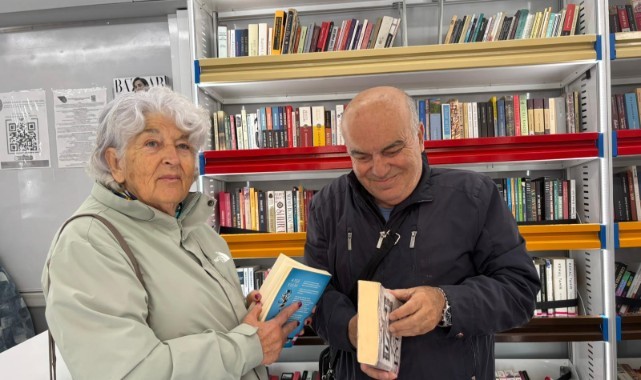 Gezici kütüphanede yoğunluk