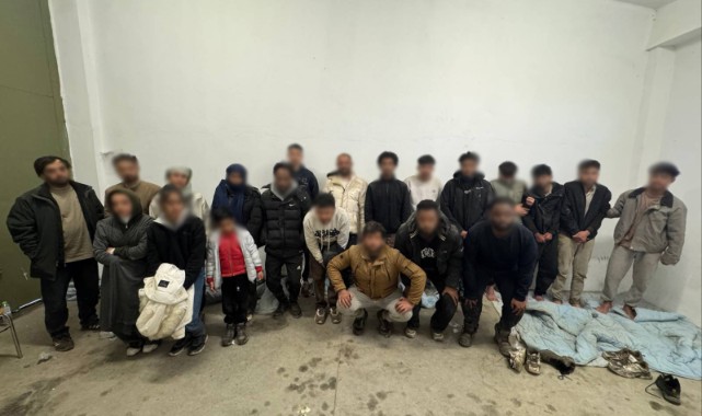 Jandarma ekipleri fotokapan yardımıyla düzensiz göçmenleri yakaladı