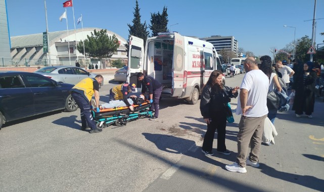 Motosiklet karşıdan karşıya geçmeye çalışan yayaya çarptı