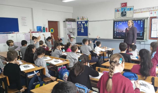 Öğrenciler yerel yönetimi muhtardan dinledi