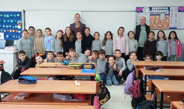 Öğrenciler yerel yönetimi muhtardan dinledi