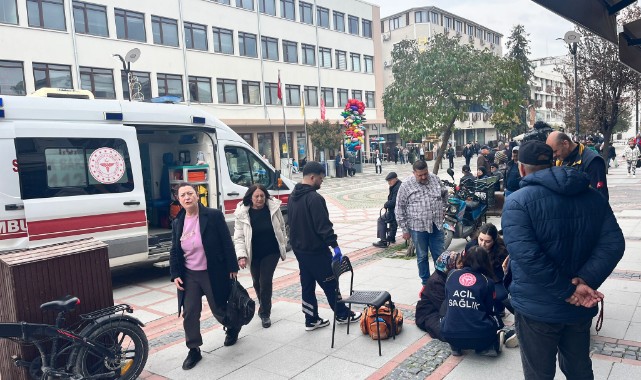 Parke taşına takılan kadın başından yaraladı