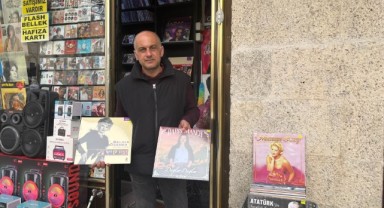 Plak raflarında yarım asırlık hikâye