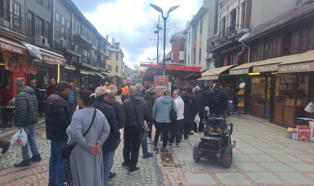 Saraçlar’da hayır için döner dağıtıldı