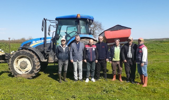 Sazlımalkoç’ta mera ıslahı: 100 dekarlık alanda gübreleme yapıldı