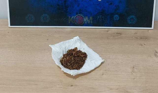 Şüpheli şahsın üzerinden uyuşturucu çıktı