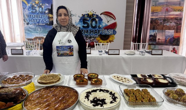 Tekirdağ'da yöresel tatlılar yarıştı