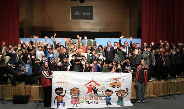 Tiyatro sahnesinde çevre bilinci mesajı