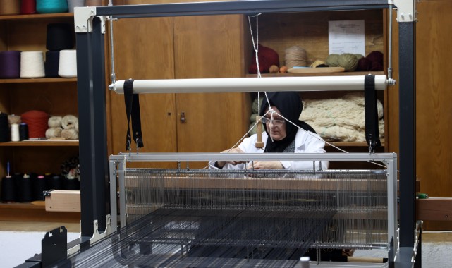 Trakya'nın geleneksel kilimleri kayıt altına alınıyor