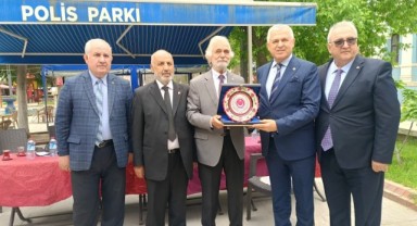 Türk sinemasının usta ismi onurlandırıldı