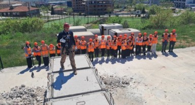 Üniversite öğrencilerine afet eğitimi verildi