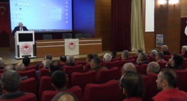 Üreticilere sağlıklı buza yetiştirmenin yolları anlatıldı