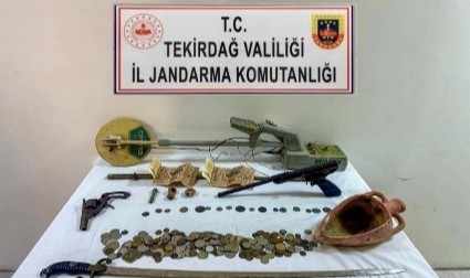 Uyuşturucu ve silah kaçakçılığı operasyonlarında 13 zanlı tutuklandı