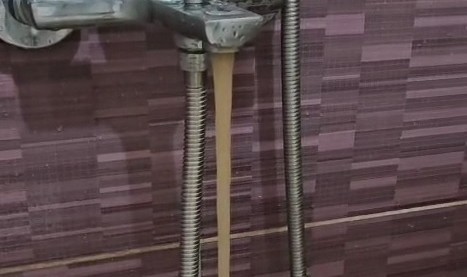 Vatandaş musluktan akan suyu kullanamadı