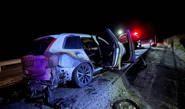Yolda korku dolu anlar: Seyir halindeki araçta yangın