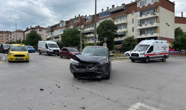 15 Temmuz Kavşağı'nda kaza: 1 yaralı