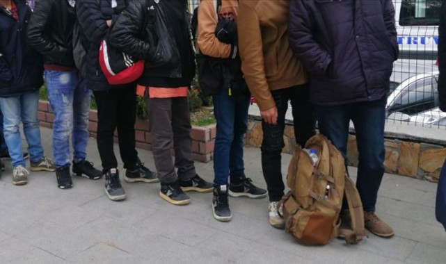 2 İlde 18 kaçak göçmen yakalandı