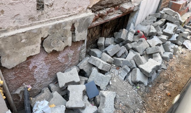 Bozulan yol günlerdir tamir bekliyor