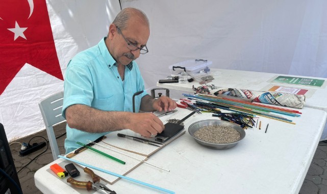 Cam atıkları sanata dönüştürüyor