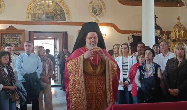 Edirne’deki Aziz Georgi Kilisi’nde yapılacak ayinde kullanılacak dil krize neden oldu.